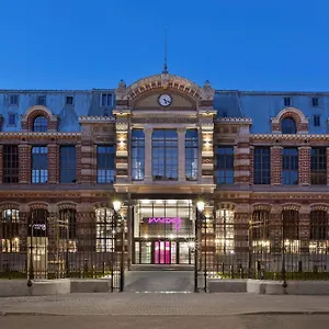*** Hotel Moxy France