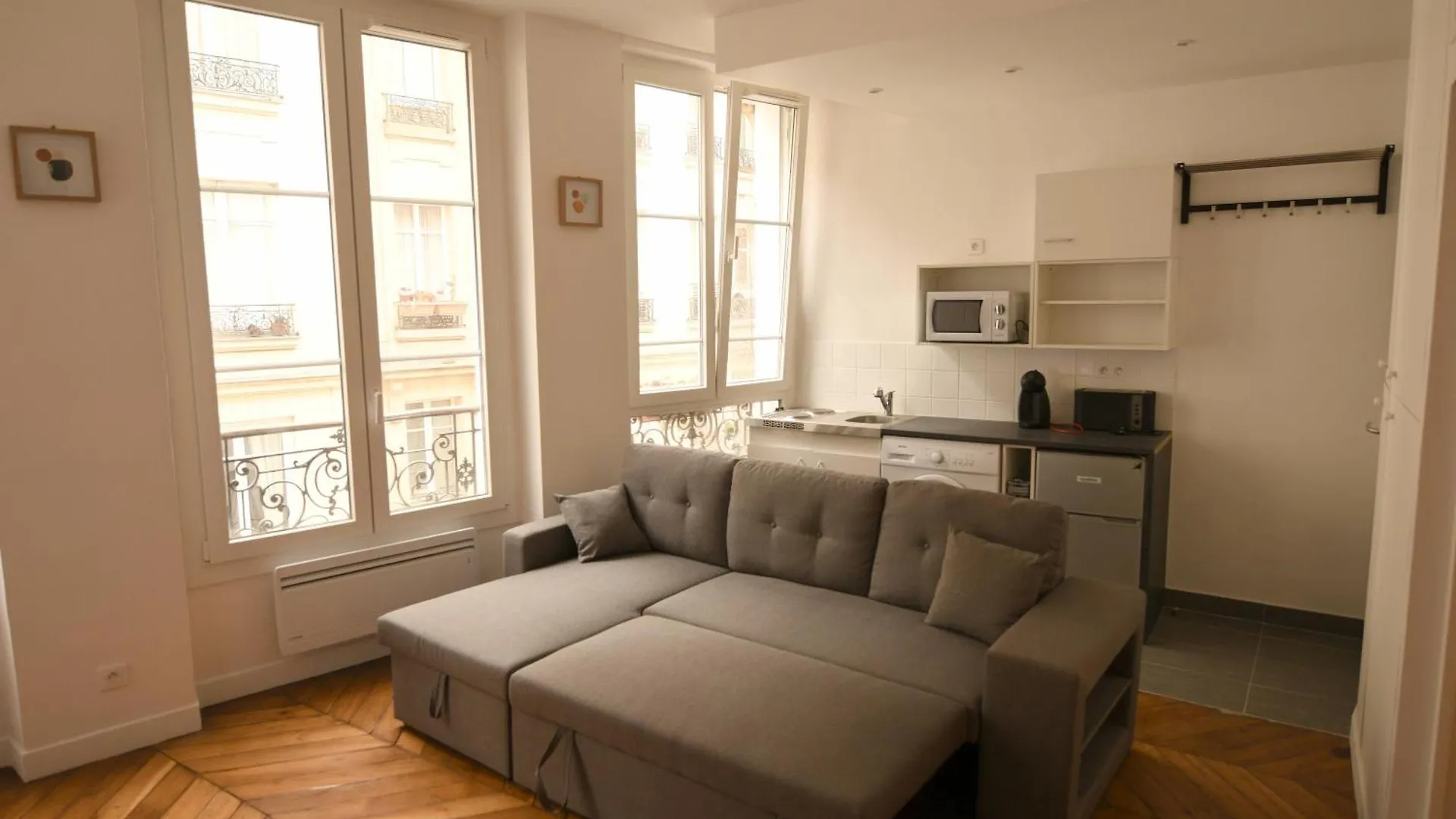 Hotel D'Orleans Paris Gare De L'Est 2*,