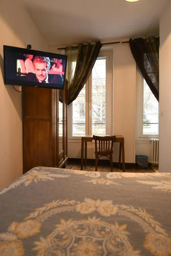 Hotel D'Orleans Paris Gare De L'Est 2*,